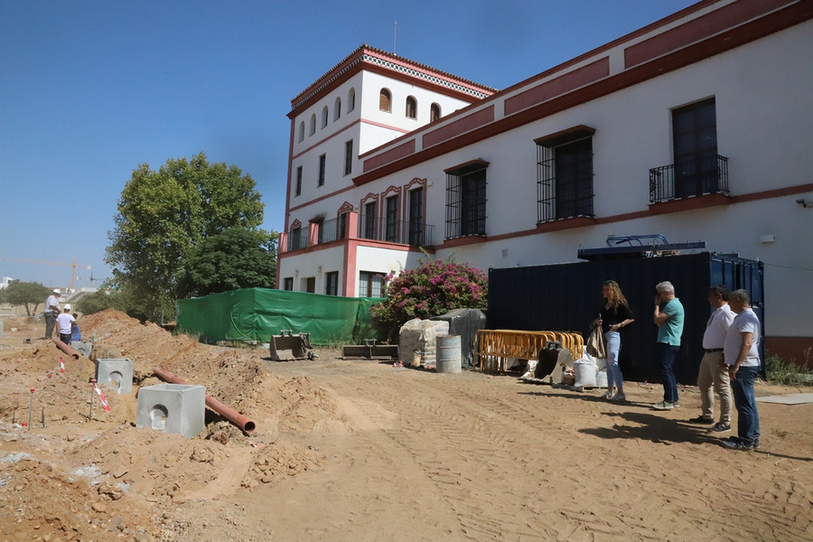 Las obras del edificio multifuncional de la  Hacienda Santa Cruz, en marcha
