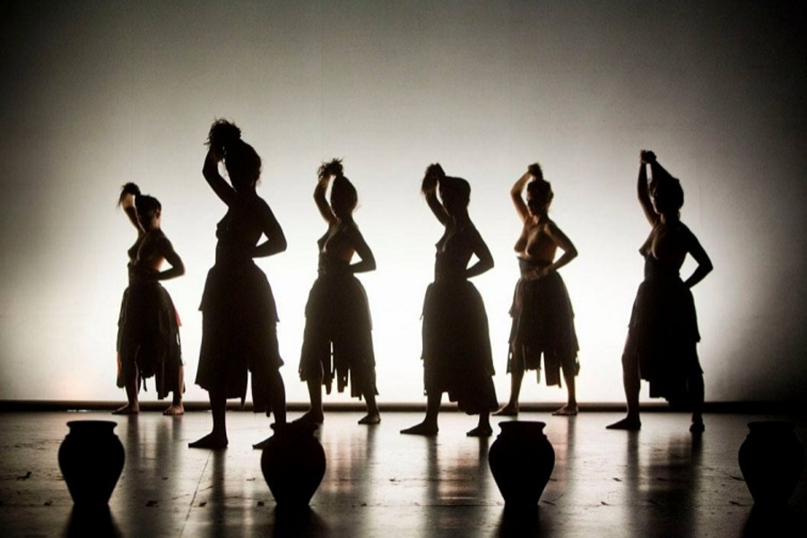 Revisión Fuera de servicio Significado SENNSA TEATRO 'Las Bacantes, el grito de la libertad'