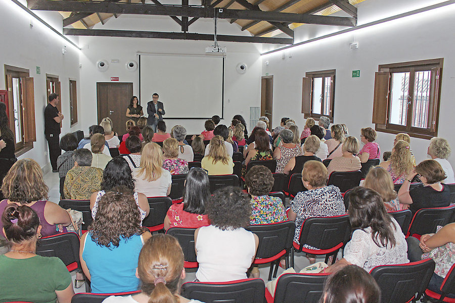 Los talleres de Igualdad celebran su clausura en la Hacienda Santa Cruz
