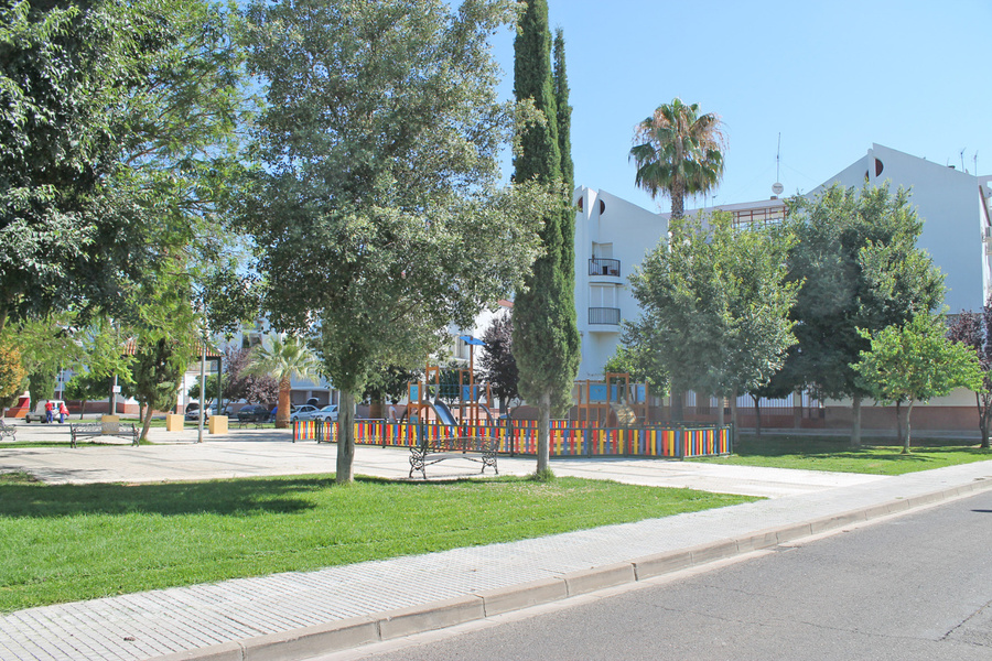 El parque de La Estacada luce ya  finalizado tras su profunda remodelación