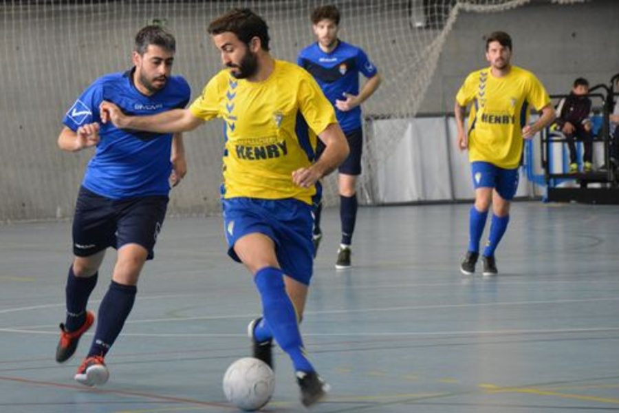 3-3: Le da una lección al líder
