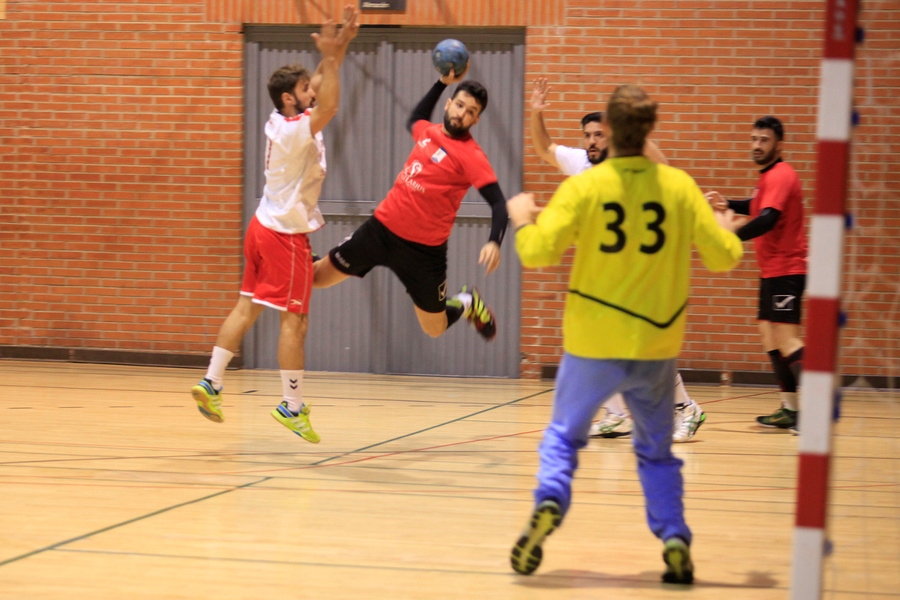 Tarde aciaga para el balonmano local