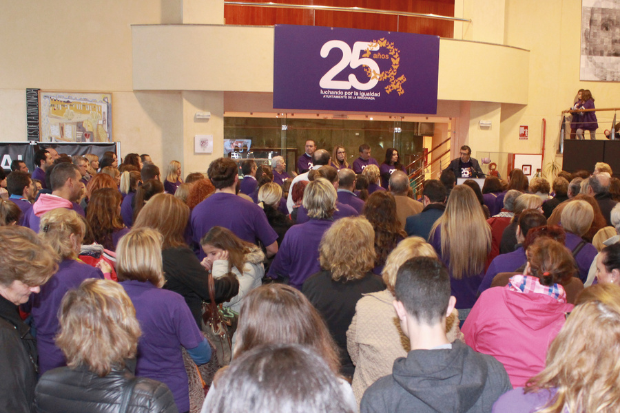 La Rinconada respalda su compromiso en la lucha por la eliminación de  la violencia contra las mujer