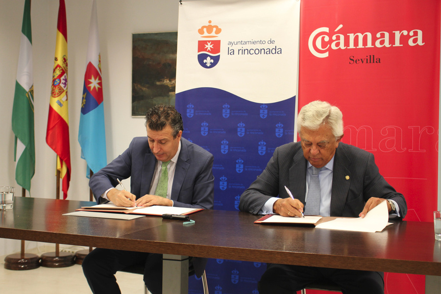 Ayuntamiento y Cámara de Comercio firman un acuerdo de colaboración para el servicio ‘Punto Cámara’