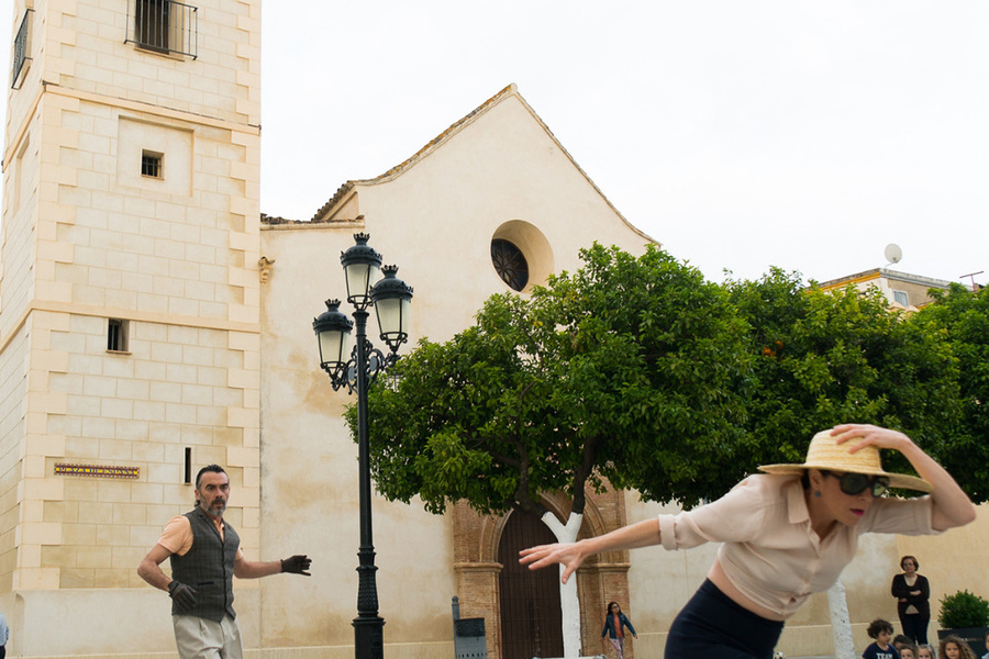 Marco Vargas y Chloé Brûle, en la Plaza de España