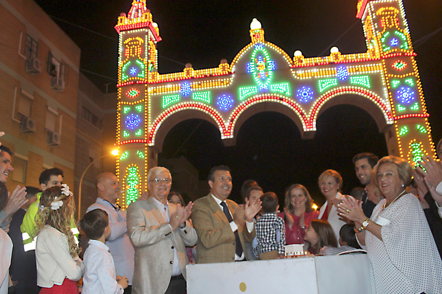La Jira se ilumina para dar paso a cuatro días de disfrute para toda la familia