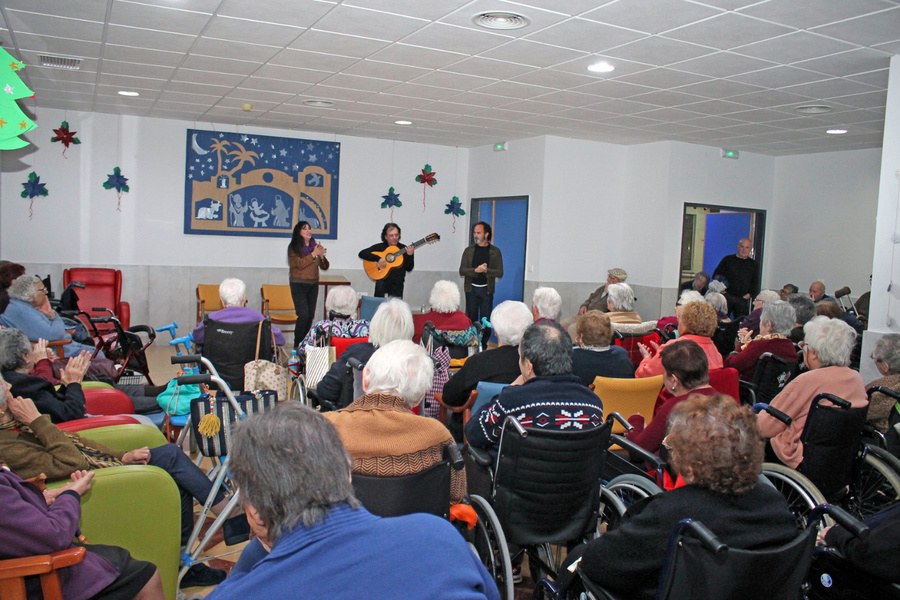 Una tarde de flamenco para recordar en la Residencia Vitalia
