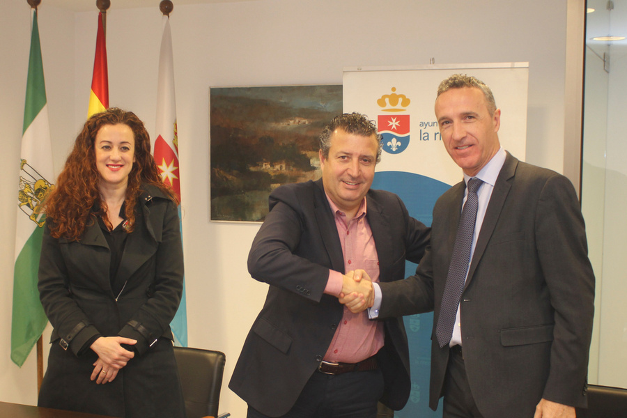 La Rinconada ofrecerá formación universitaria tras firmar un convenio con la UNED