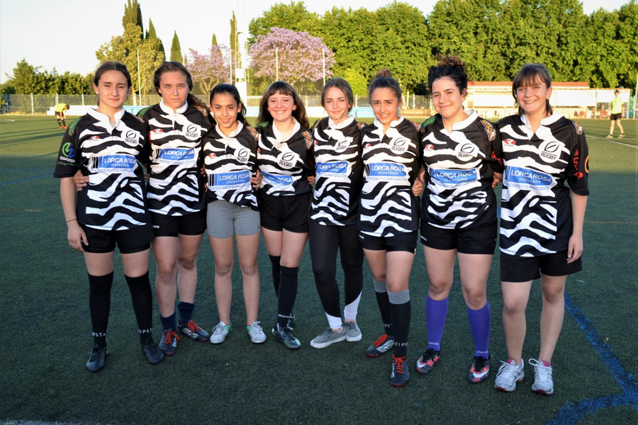 Ocho integrantes de La Estación con la Sub 16 Andaluza