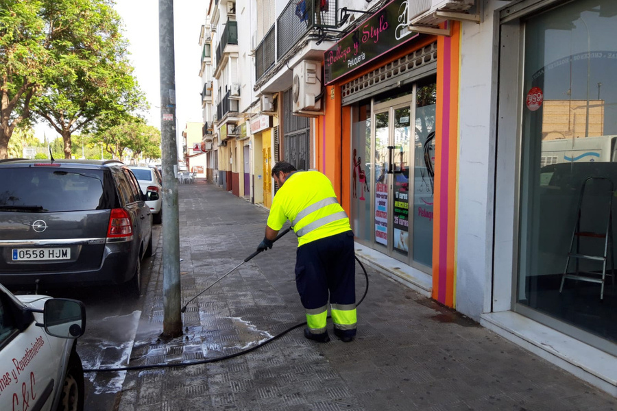Plan de choque para eliminar el orín de las mascotas en la vía pública