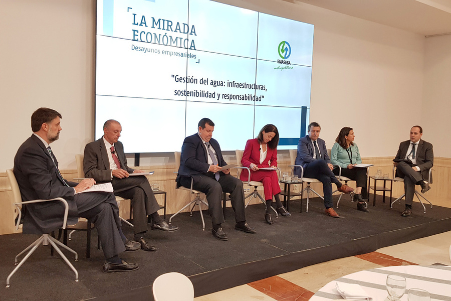 Javier Fernández pide alcanzar un ‘Pacto Andaluz por el agua’ que “la aparte del partidismo político