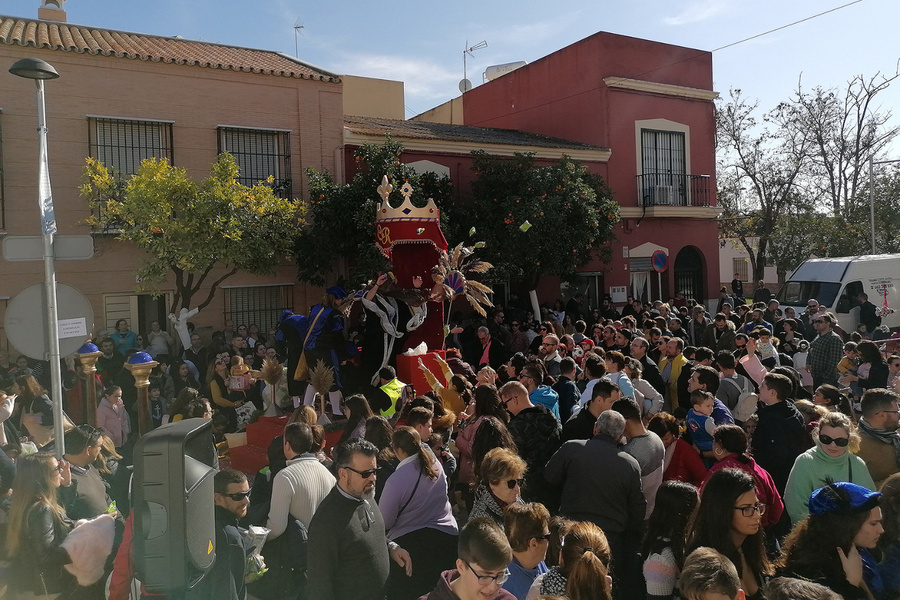 El Cartero Real visita la casa hermandad del Cristo del Perdón