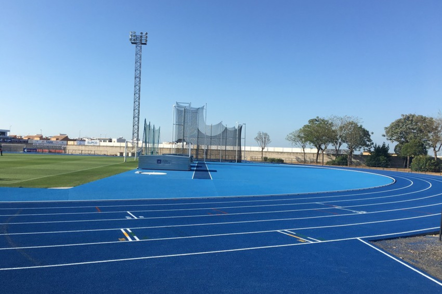 Reabren las pistas de tenis, pádel y atletismo de las instalaciones municipales