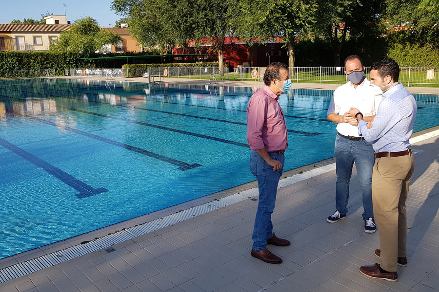 La ciudadanía ya combate las altas temperaturas con las piscinas de verano
