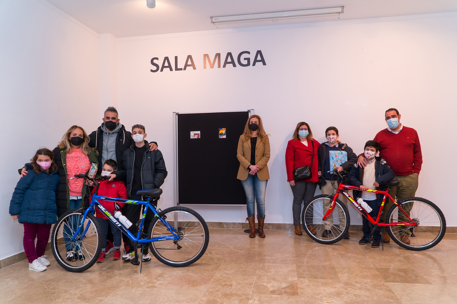 La Biblioteca San José desvela los ganadores del concurso de tarjetas de Navidad