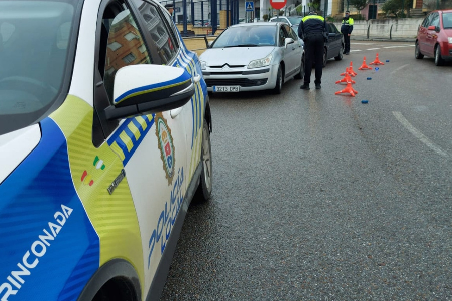 La Policía Local de La Rinconada ha incoado casi un centenar de denunciar por vulnerar las medidas C
