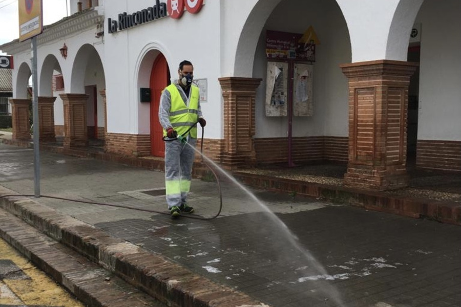 Aumento de la desinfección y limpieza de las calles, los edificios públicos y los centros escolares