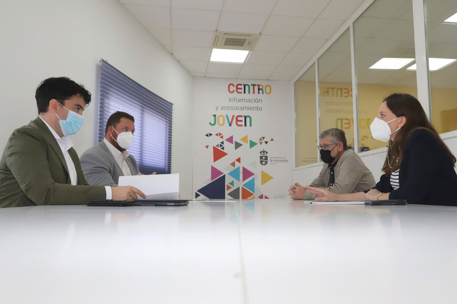 El Instituto Andaluz de la Juventud conoce la labor que se realiza desde La Rinconada