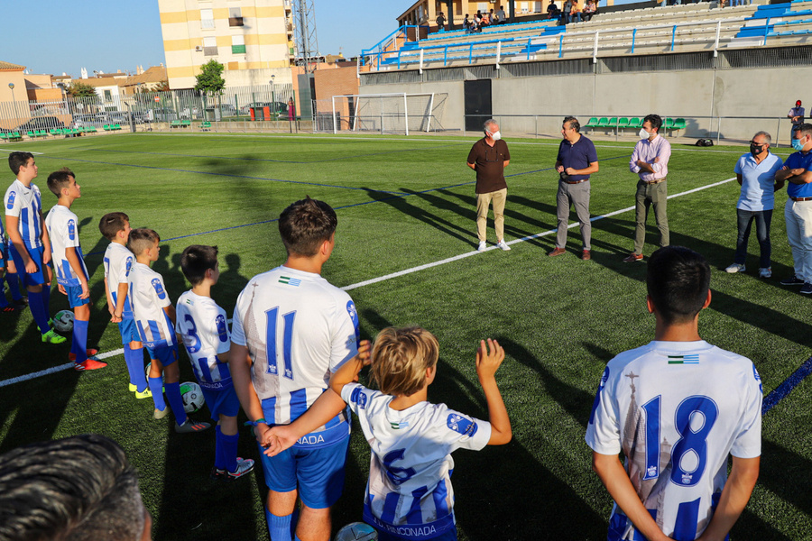La nueva alfombra del Ramos Yerga ya está a disposición de la Unión Deportiva Rinconada