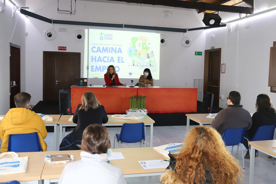 Clausura Vives Emplea y la Escuela de Logística con una inserción del 50% de los participantes