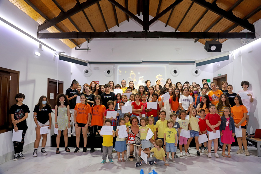 Un centenar de jóvenes participan en el programa formativo La Incubadora