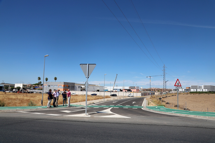 Un nuevo vial conecta Las Ventillas con el acceso a la autovía de Acceso Norte