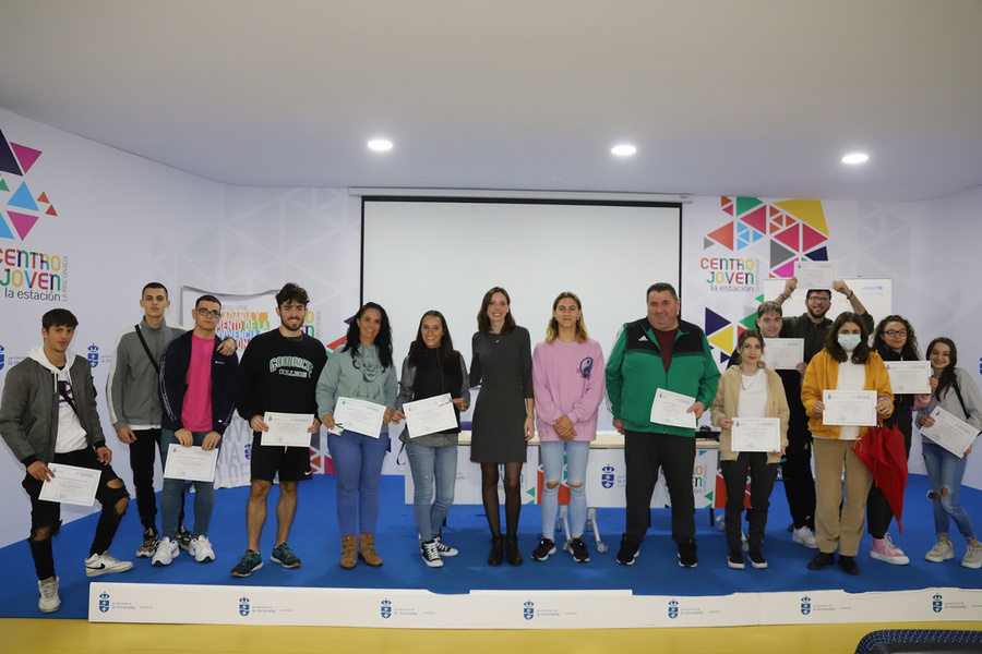 30 jóvenes obtienen el carnet de carretillero y de manipulador de alimentos