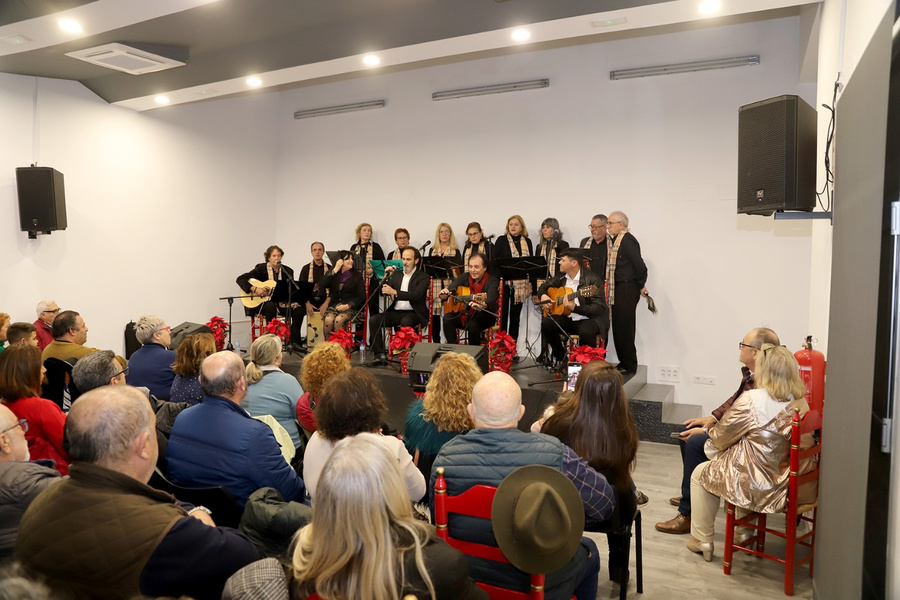 La Casa del Flamenco da la bienvenida a la Navidad con una zambombá