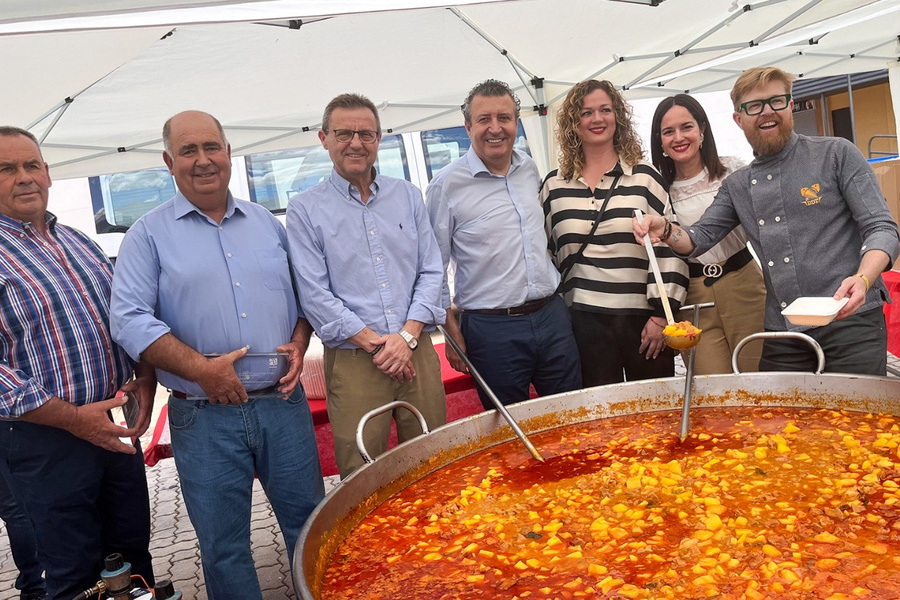 La Plaza Alonso Cano congrega a más de 1.500 personas en la Fiesta de la Patata