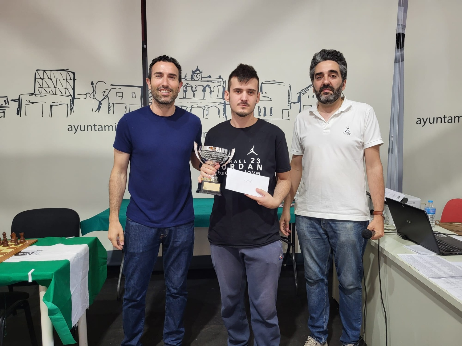 Casi 130 participantes en el XXVII Open de Feria de Ajedrez