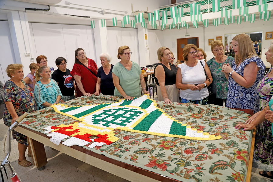 Usuarias del taller de crochet del CPA 20 de Julio organizan una exposición solidaria
