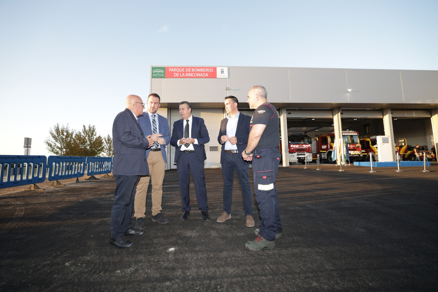 Abre sus puertas el nuevo parque de Bomberos de La Rinconada