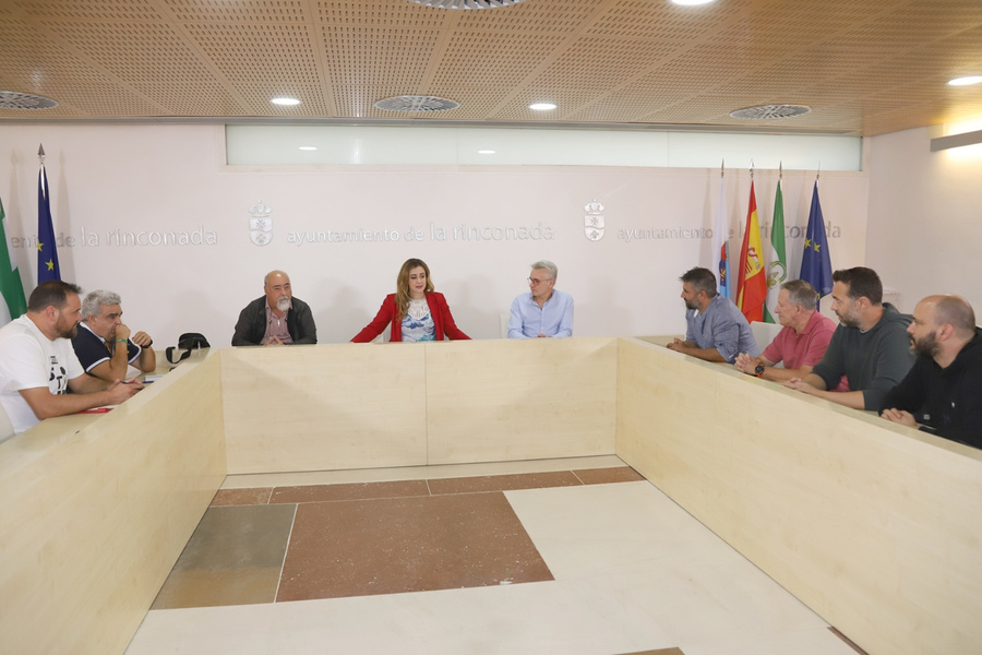 El Ayuntamiento de La Rinconada muestra su total apoyo a la plantilla de Aernnova Andalucía