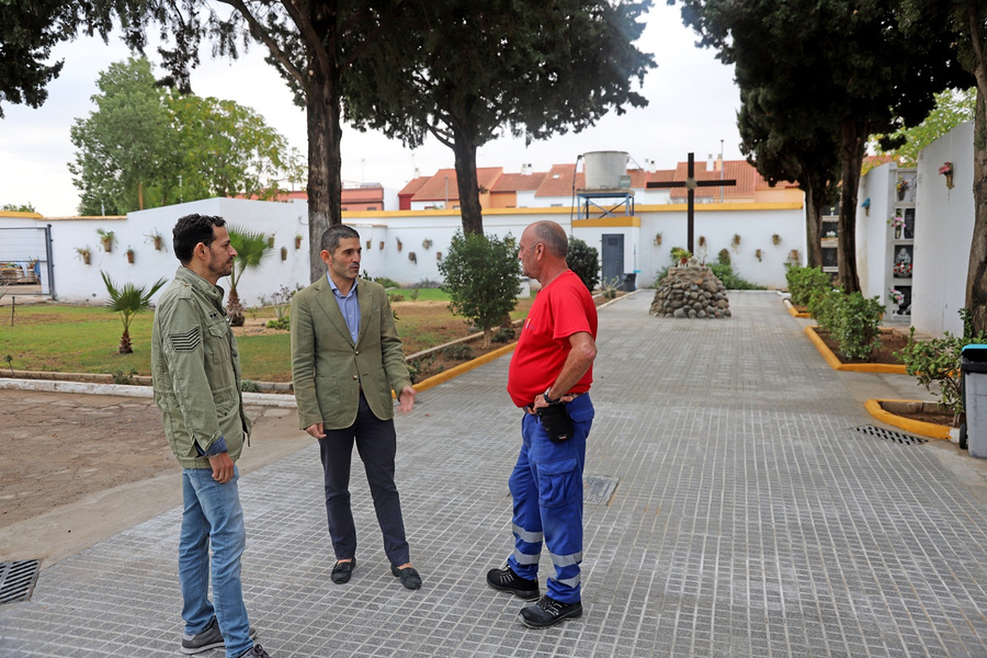 Nuevo pavimento en el cementerio de San José