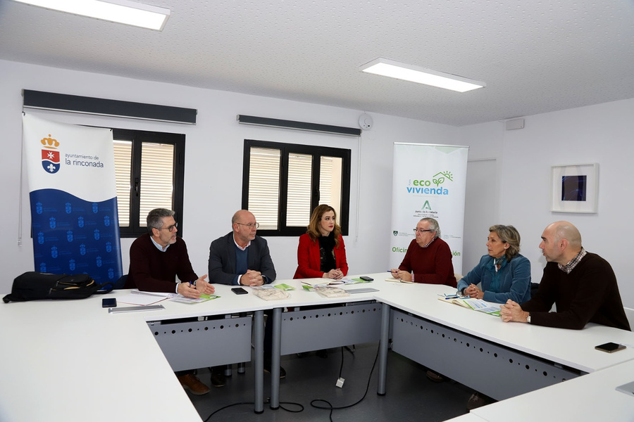 El Ayuntamiento y la Oficina de Rehabilitación de Andalucía impulsan líneas de colaboración orientadas a viviendas con mayor ahorro y sostenibles