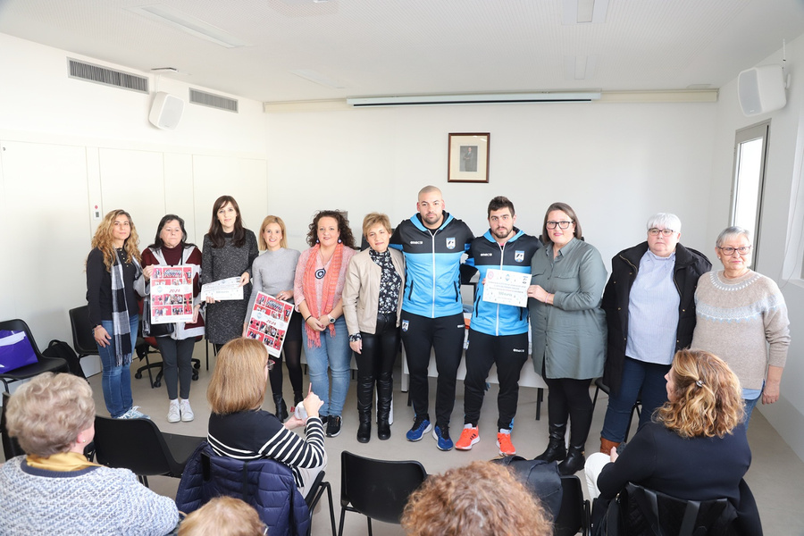 Acrochea y Balonmano San José unidos en un calendario solidario