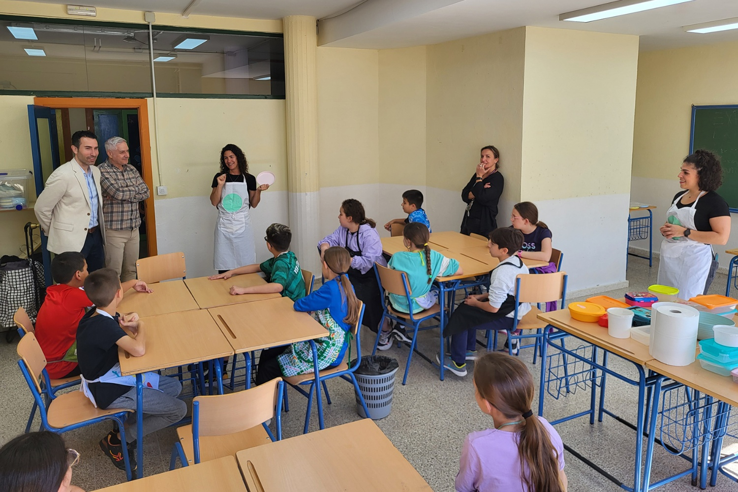 Los escolares realizan un taller de cocina saludable para transformar hábitos alimentarios