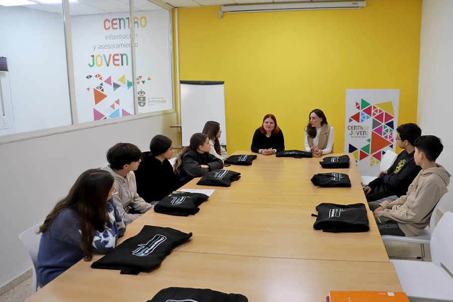 El área de Juventud forma a jóvenes para informar y orientar a sus iguales