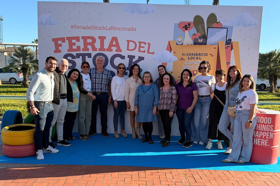 Sol, buen tiempo y ¡comercios! protagonizan una nueva edición de la Feria del Stock