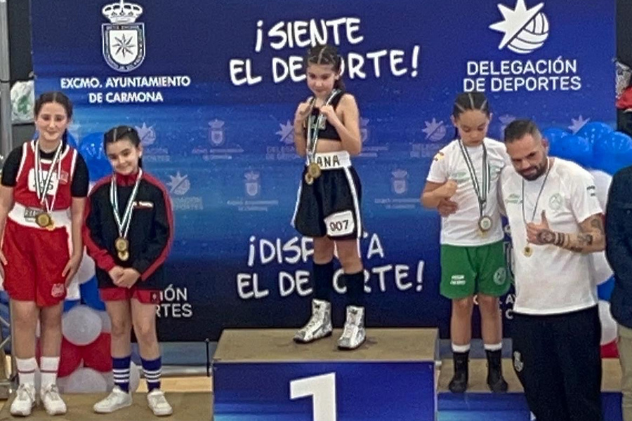 La rinconera Triana López, oro en el Campeonato de Andalucía de Boxeo Formas