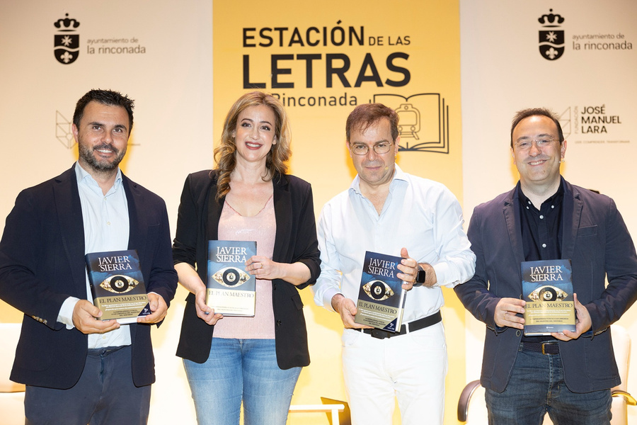 Javier Sierra pone el broche de oro a una Estación de las Letras que ha contado con 7.000 “pasajeros”