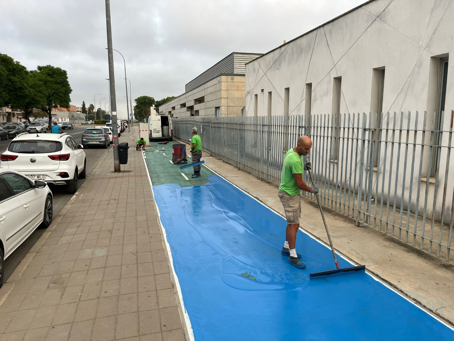 Reparación de la capa de rodadura y pintado del Carril Bici de La Rinconada
