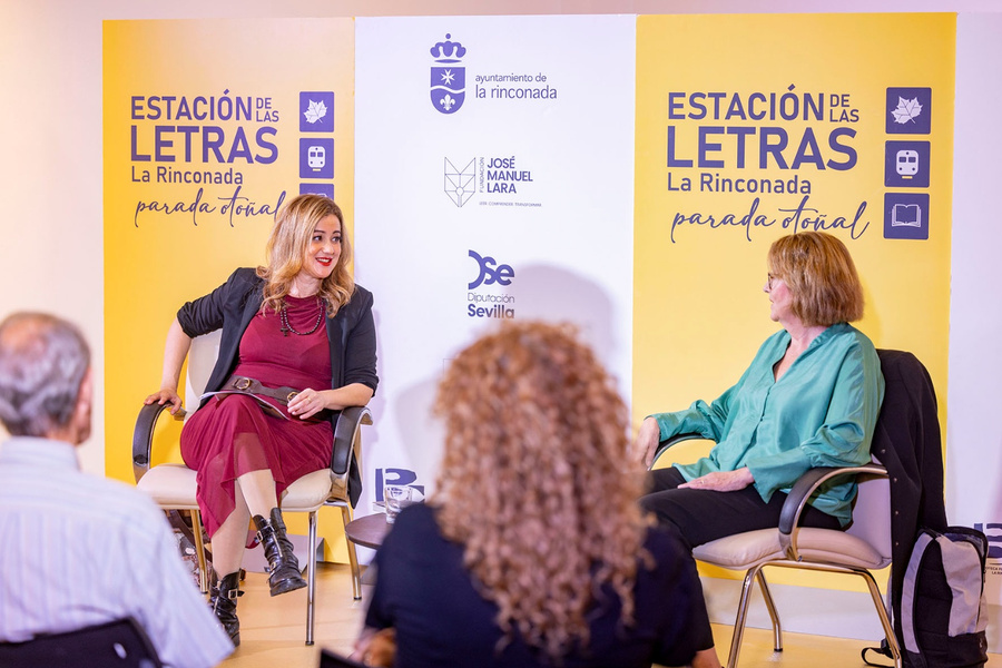 Paqui Bernal: “La novela quiere ser un homenaje a los andaluces, a sus costumbres y valores culturales”