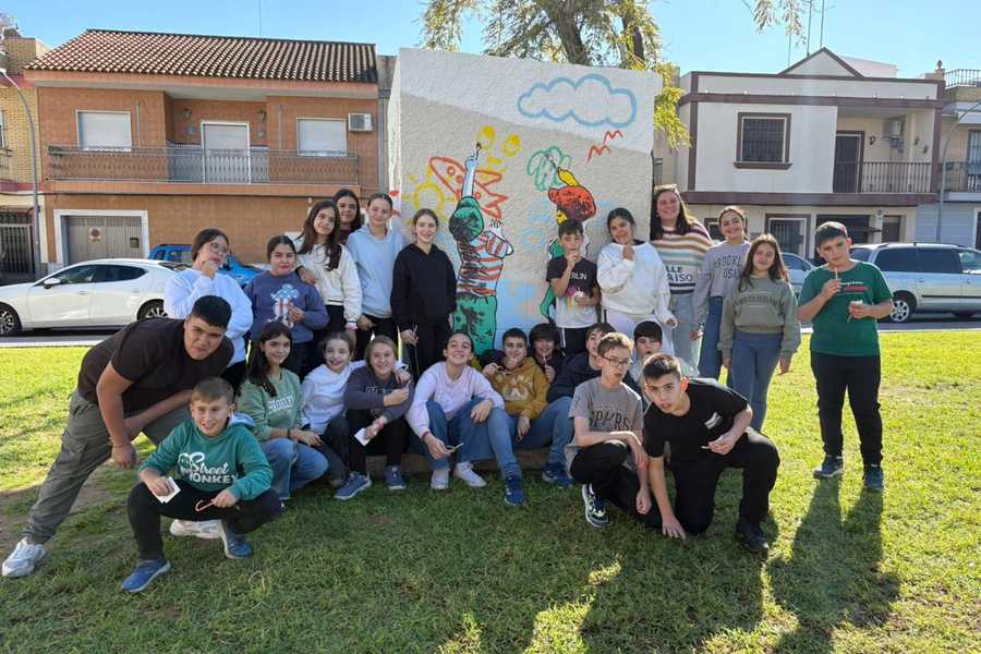 Laura D. Hens presenta su mural del Parque de los Pintores: “Cada cara es una etapa de la vida”