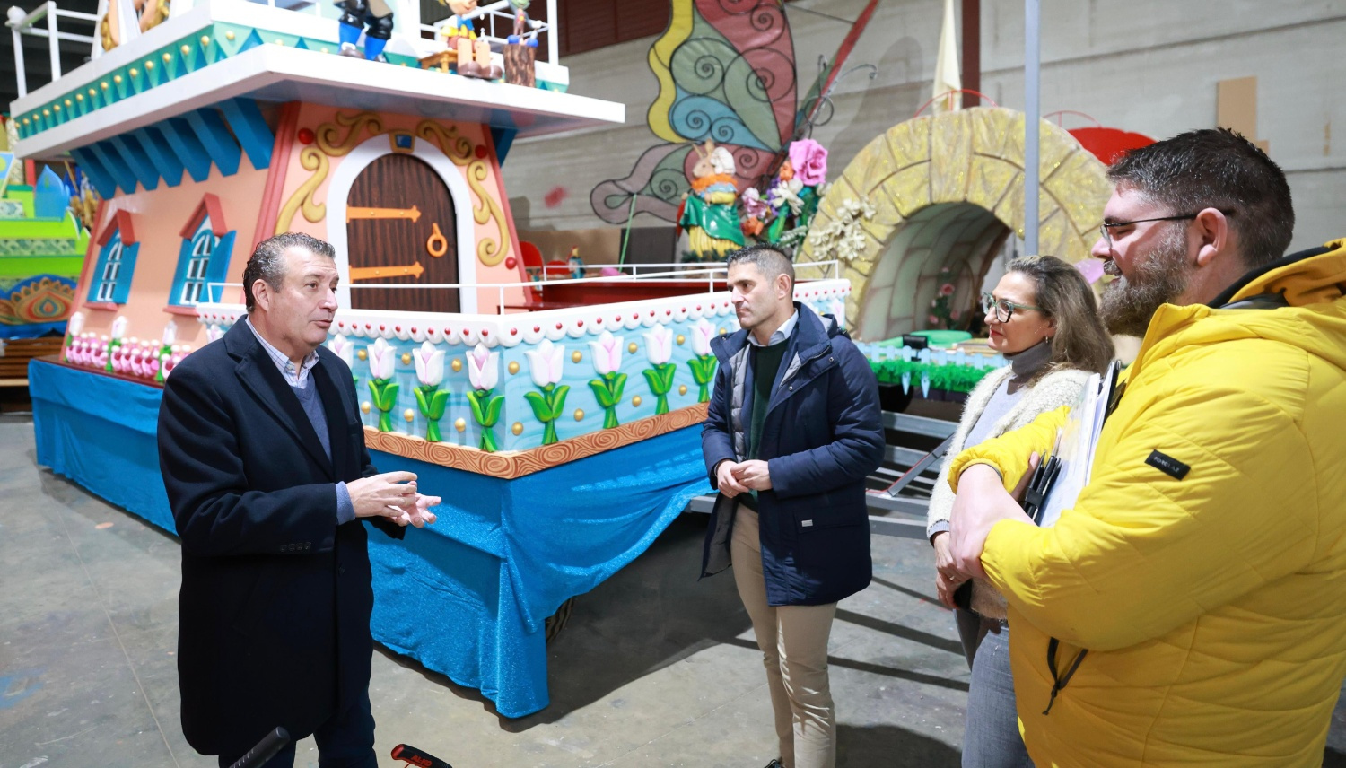 Las carrozas, preparadas para el gran día