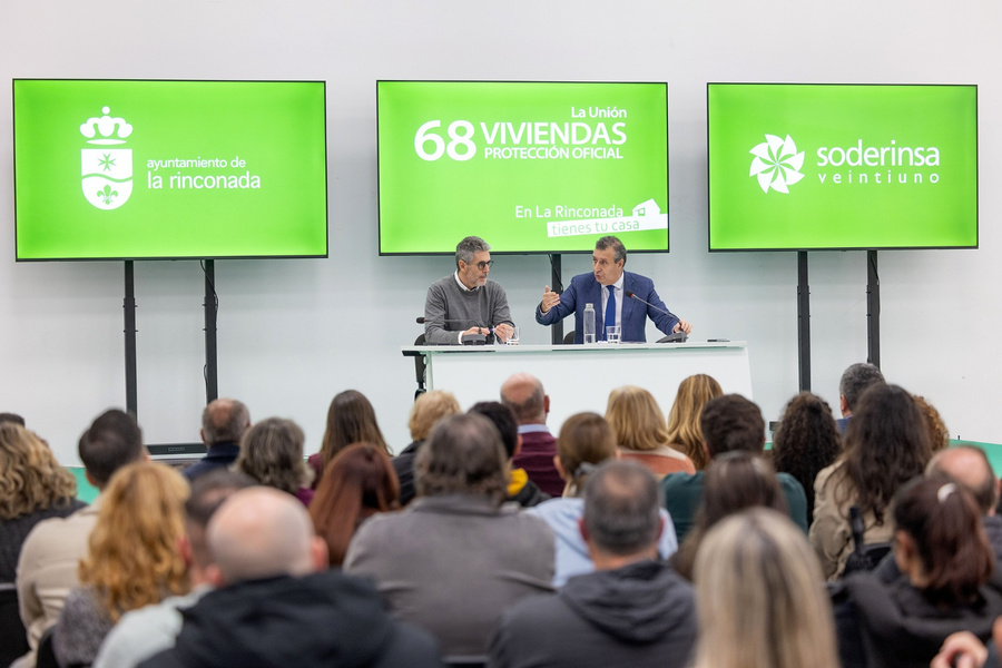 Reunión con los adjudicatarios de las primeras 68 VPO del total de 250 que se construirán en La Unión