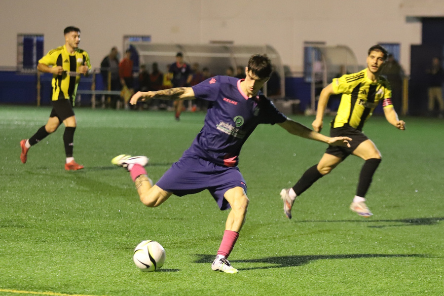1-2: El Rinconada saldrá líder del derbi