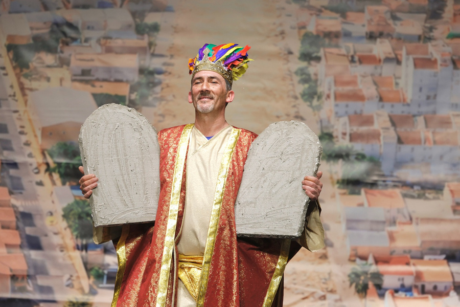 Manuel Campos ‘Lito’, eleva el Carnaval al Olimpo con sus Cinco Mandamientos