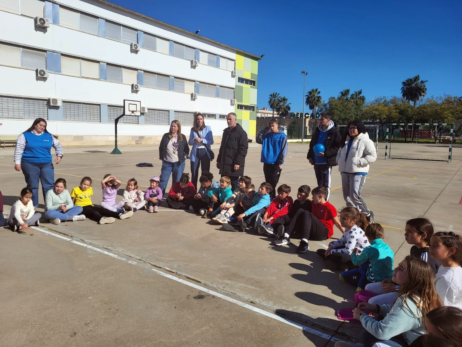 Medio centenar de niños y niñas participan en Animateca en Verde durante la Semana Santa