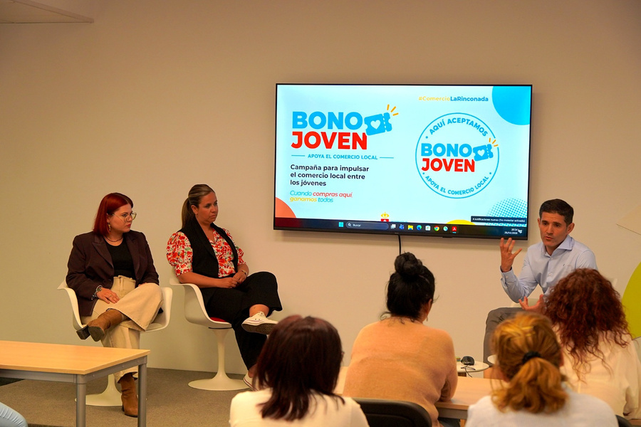 Comercio impulsa el Bono Joven para dinamizar las compras en los negocios locales
